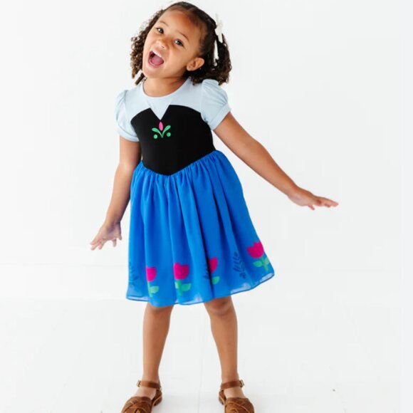 Taylor Joelle "Frozen" Snowdrift Adventure Dress & Cape - Picture 3 of 8